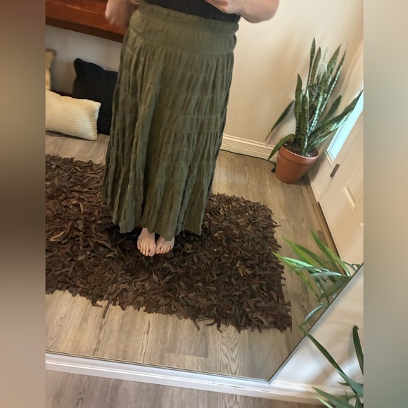 Max Studio Olive Green Tiered Maxi Skirt - Picture 6 of 6
